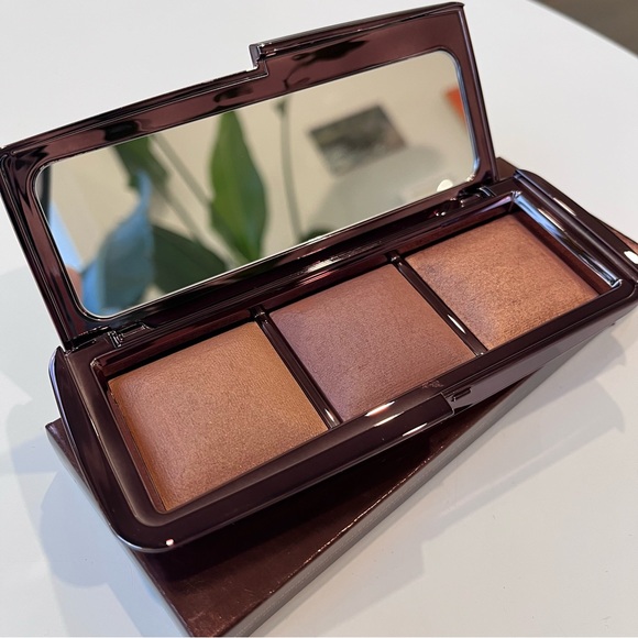Hourglass Ambient Lighting Palette - Picture 3 of 5